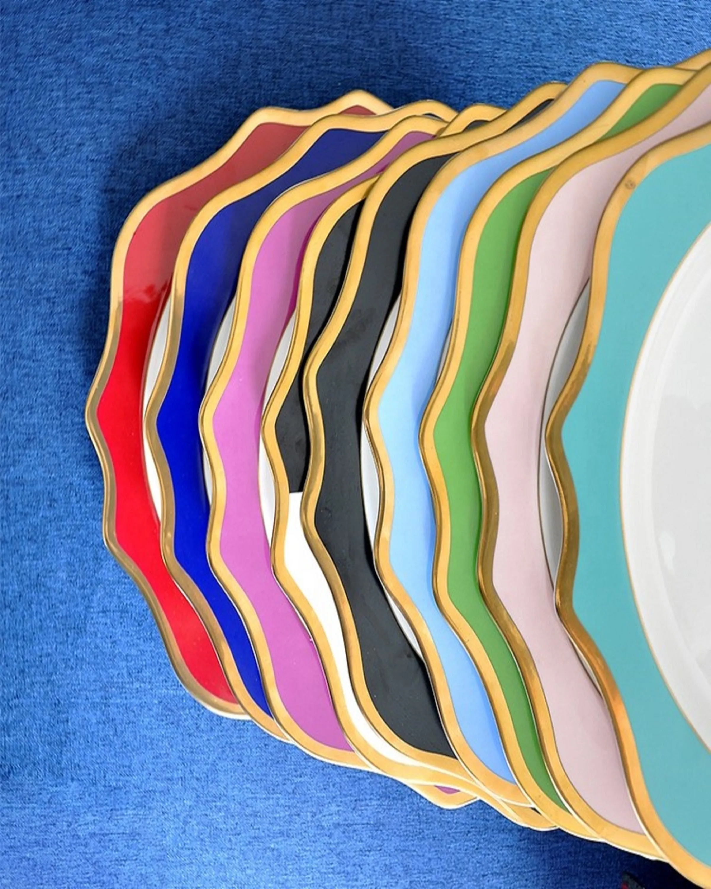 Halden Colorful Modern Plates Set